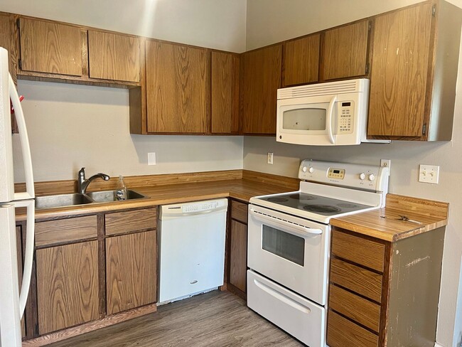 Foto del edificio - 4 Bedroom Twinhome in West Fargo!!