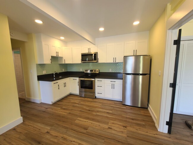 Building Photo - Lanikai Beautiful new remodel 1 bed/ 1 bath