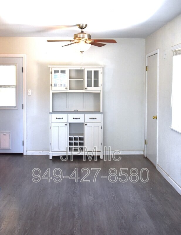 Building Photo - 440 K St