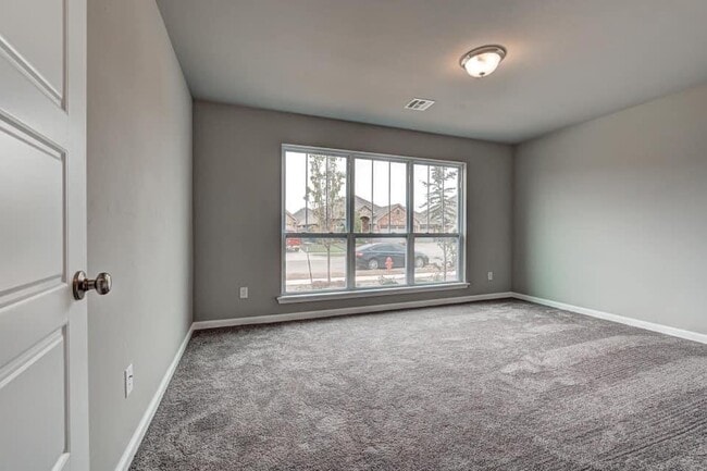Building Photo - 1121 SW 140th St