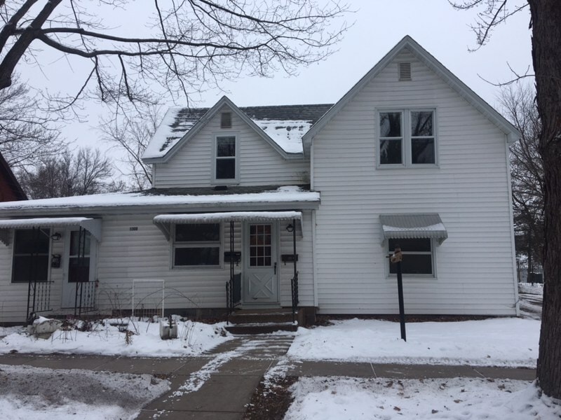 Primary Photo - 1308 11th St E