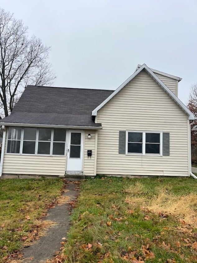 Foto principal - Cozy Multi-Level Living Close to Downtown