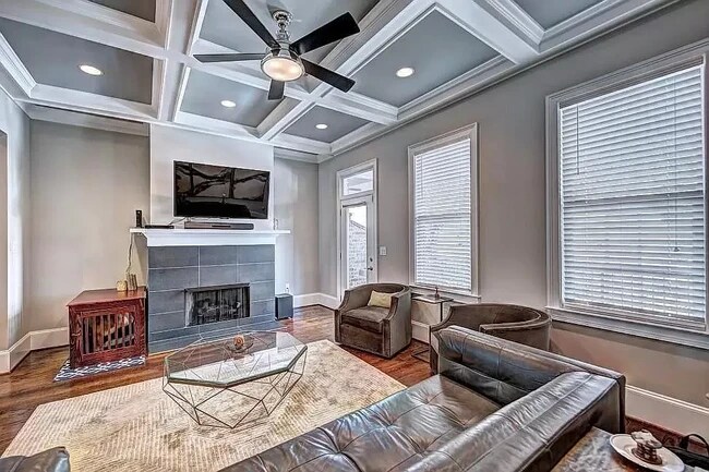 Building Photo - 334 Brownstones Cir NE