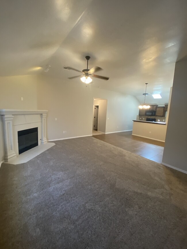 Building Photo - 612 Inverleith Cir