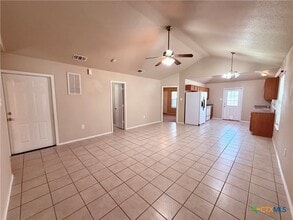 Building Photo - 1035 Helen Dr