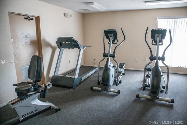 Photo - 4156 Inverrary Dr Apartment