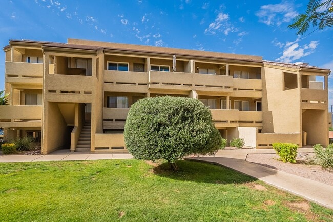 Foto del edificio - Ready to Move In - Two Bedrooms!