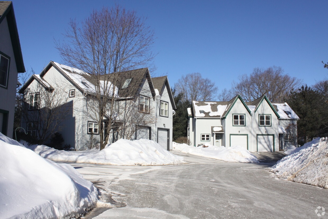 Primary Photo - 58 Maple Ave