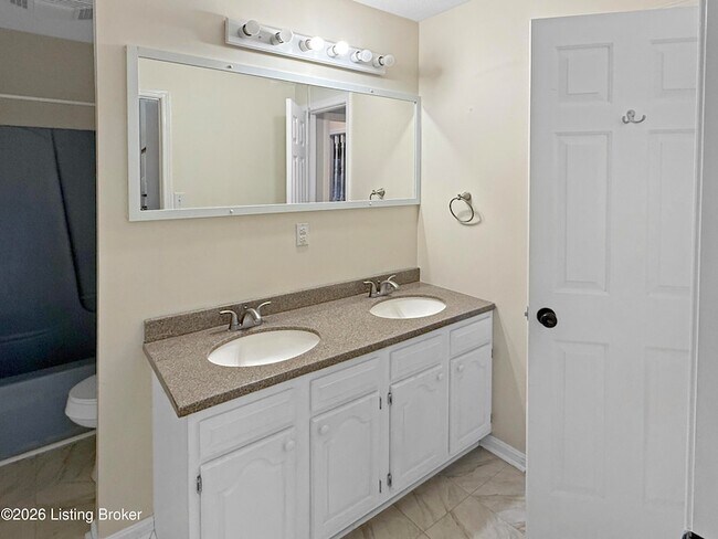 Foto del edificio - 9804 Spring Pointe Ct