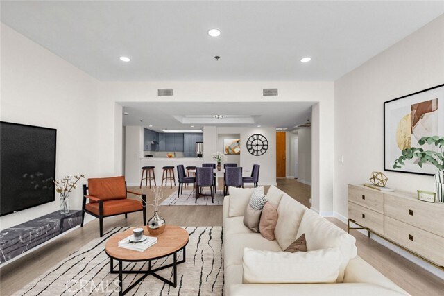 Foto del edificio - 4348 Mammoth Ave