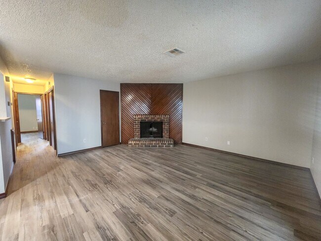 Foto del edificio - Cute 2 bedroom Duplex near OBU