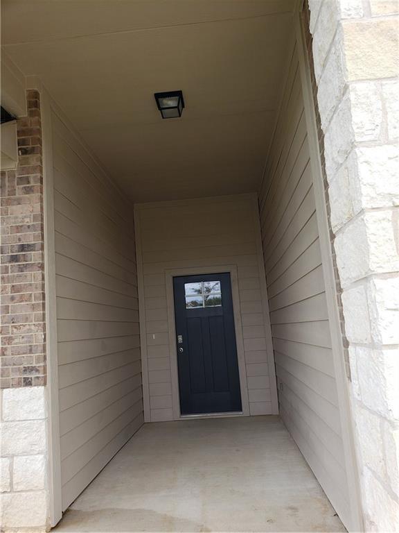 Building Photo - 510 Naset Dr