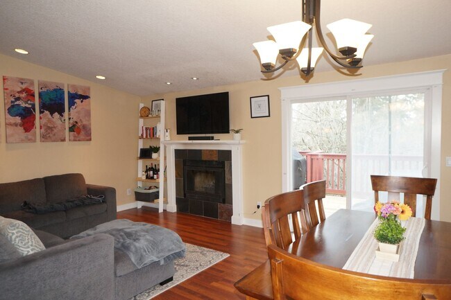 Building Photo - Beautiful Tigard updated 3-bedroom 2-bathr...