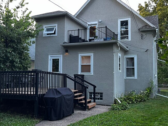 back of house - 1711 3rd Ave N