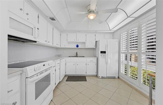Building Photo - 207 Palm Dr