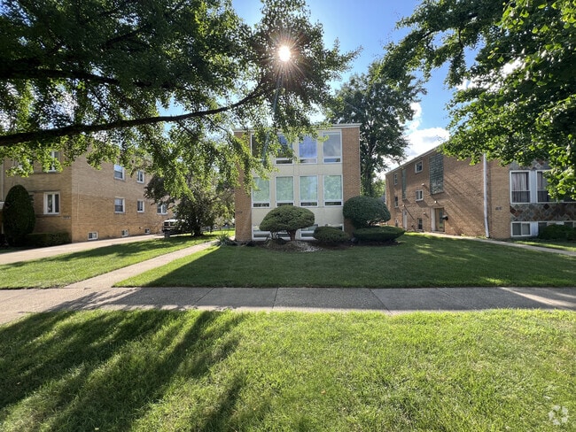 Building Photo - 3014 Harlem Ave
