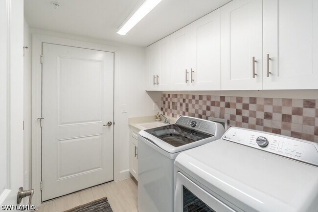 Foto del edificio - 16903 Fairgrove Way