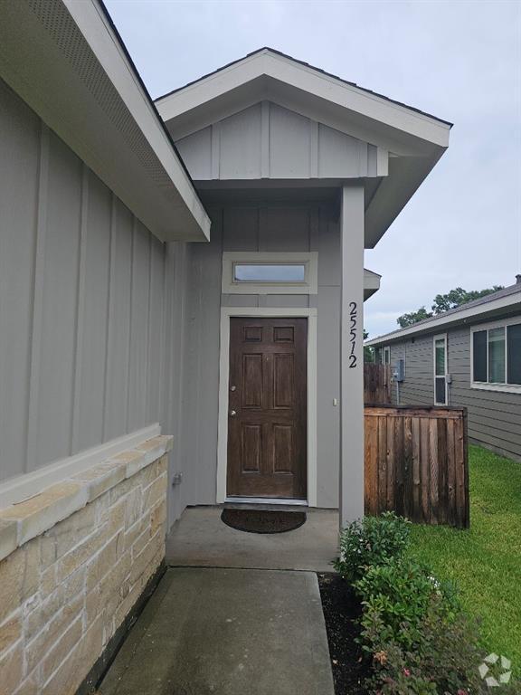 Building Photo - 25512 Starling Ln