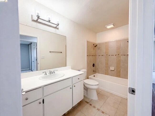 Foto del edificio - 1087 Fox Meadow Way