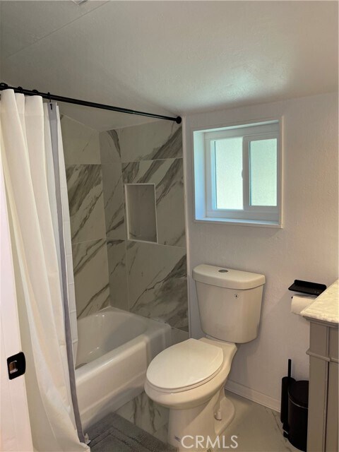 Foto del edificio - 174 Sugarloaf Ln