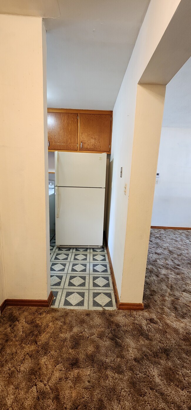 Kitchen - 807 East Ave S