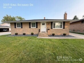 Building Photo - 3009 King Richard Dr