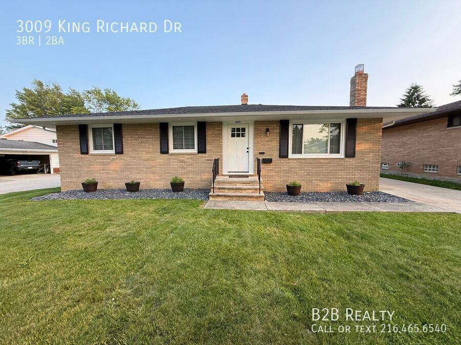 Primary Photo - 3009 King Richard Dr