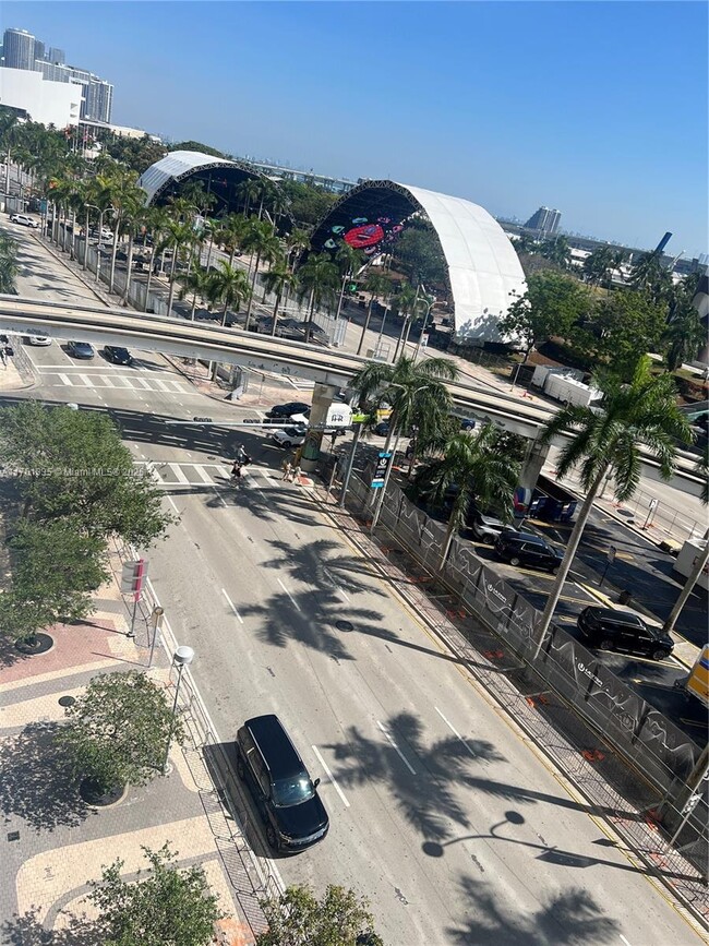 Building Photo - 50 Biscayne Blvd