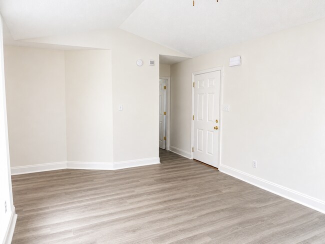Building Photo - 1604 Sails Way