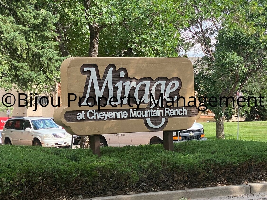 Foto principal - Beautiful 2 Bed, 2 Bath