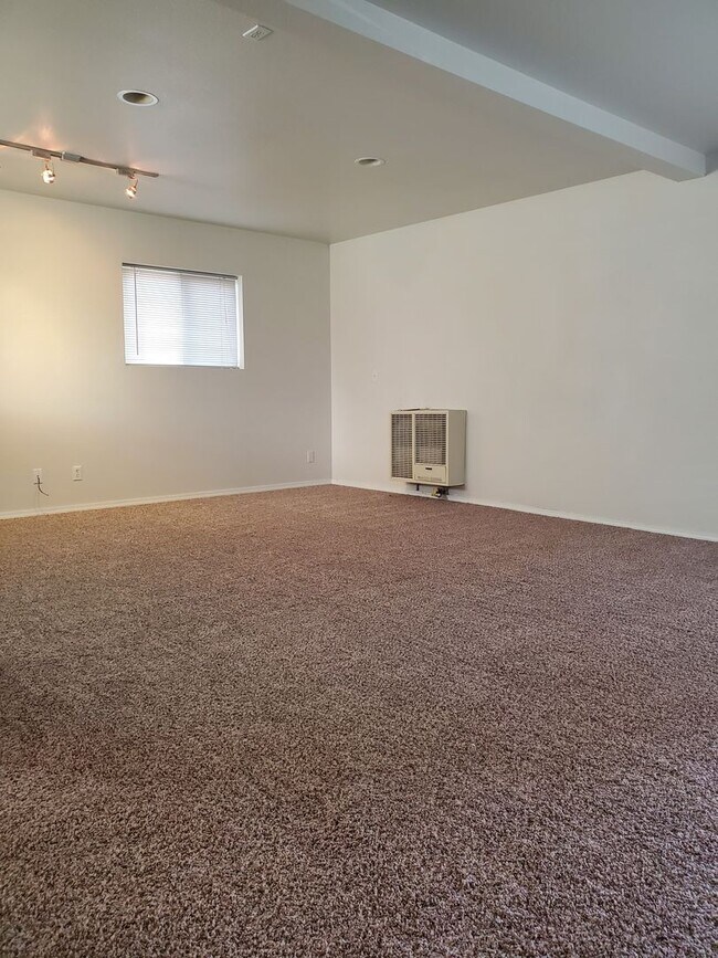 Foto del edificio - Large 1 Bedroom Home