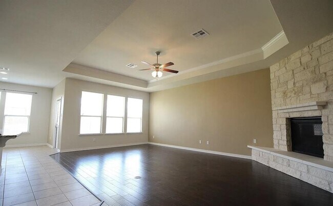 Building Photo - 3005 Angelina Ct