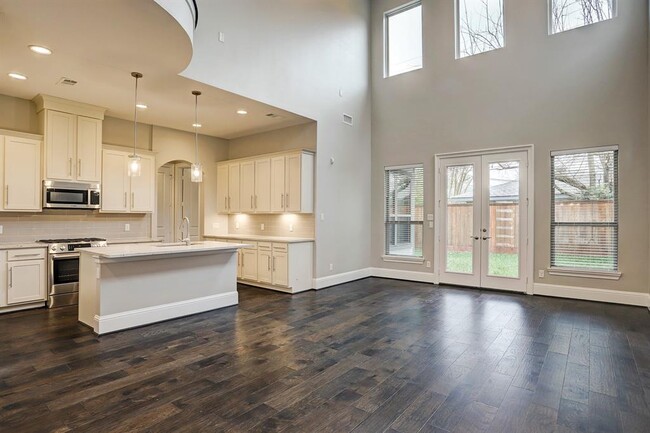 Building Photo - 4853 Benning Dr