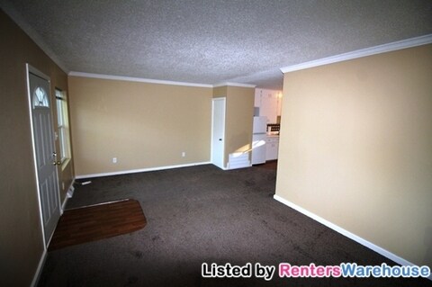Building Photo - 904 Luster Ln