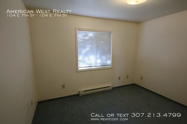 Building Photo - 2 bedroom in Powell WY 82435