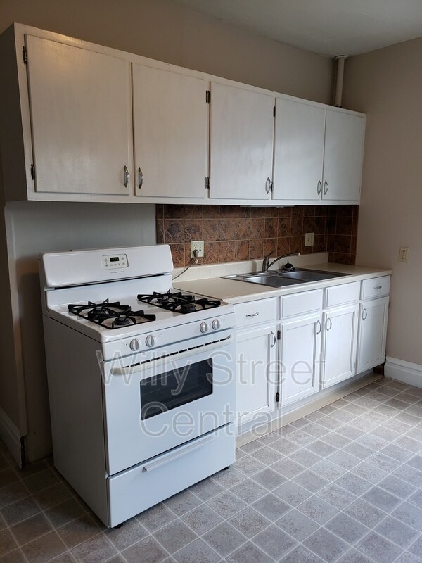 Building Photo - 1601 Madison St