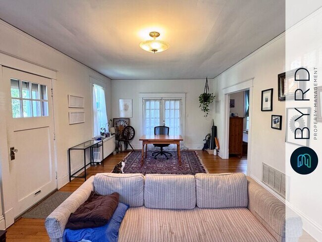 Foto del edificio - 1715 Elmsmere Ave