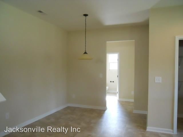 Building Photo - 5 br, 3 bath House - 303 William Sharp Way