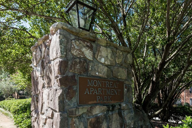 Foto del edificio - 2212a Montreat Cir