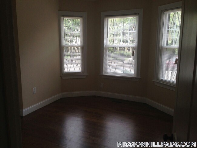 Building Photo - 2975 Washington St