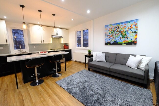 Building Photo - 326 High Park Av