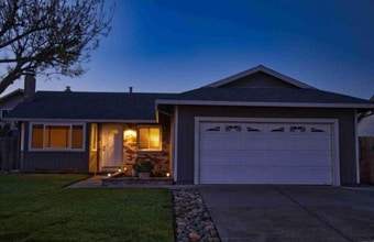 Building Photo - 712 Magnolia Ct