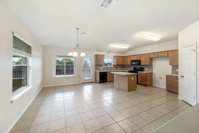 Building Photo - 4105 Pebble Ridge Cove
