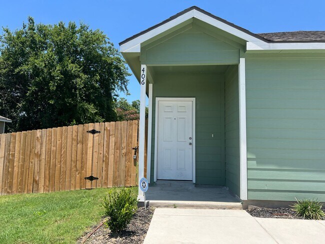 Foto del edificio - Luxury 3/2 Duplex in Seguin, Texas