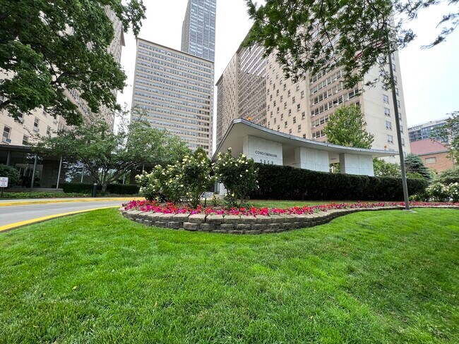 Foto del edificio - 3950 N Lake Shore Dr