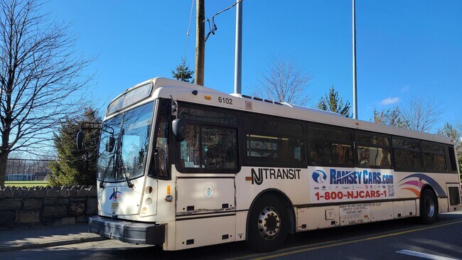 Foto del edificio - 204 Woodcliff Ave