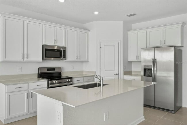 Foto del edificio - 3084 Armstrong Ave