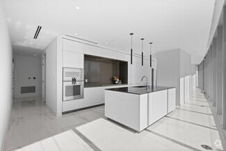 Building Photo - 300 Biscayne Boulevard Way