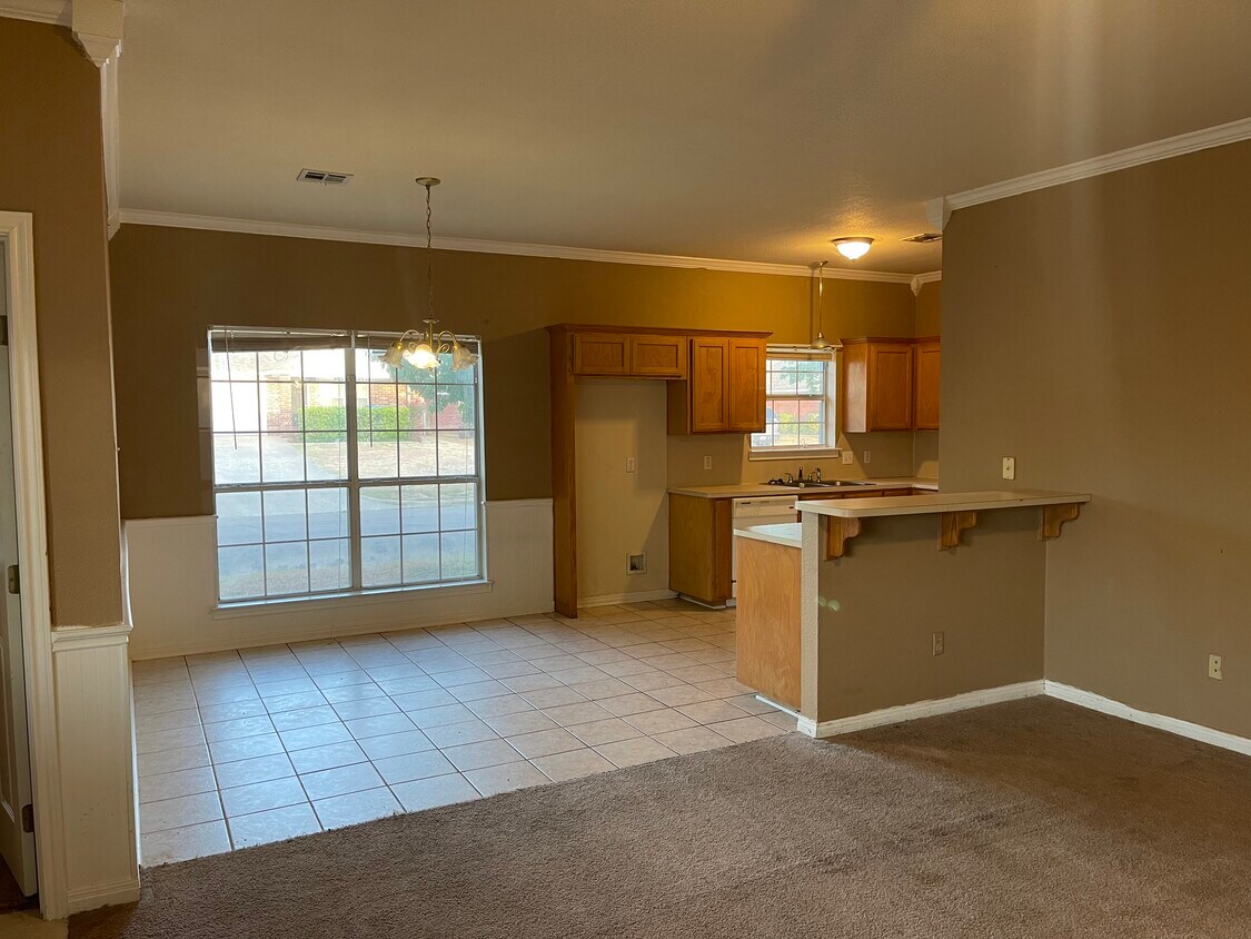 Primary Photo - 601 Park Meadows Dr