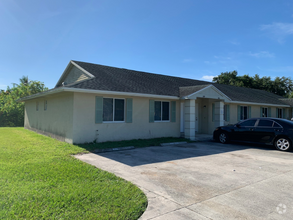 Building Photo - 1661 SE Lennard Rd